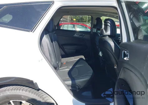 2023 Kia Sportage Sx-Prestige z USA, uszkodzony, nr VIN 5XYK53AF9PG132662